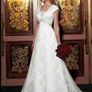 Maggie Sottero Grace Kelly J135 ivory Wedding Dress